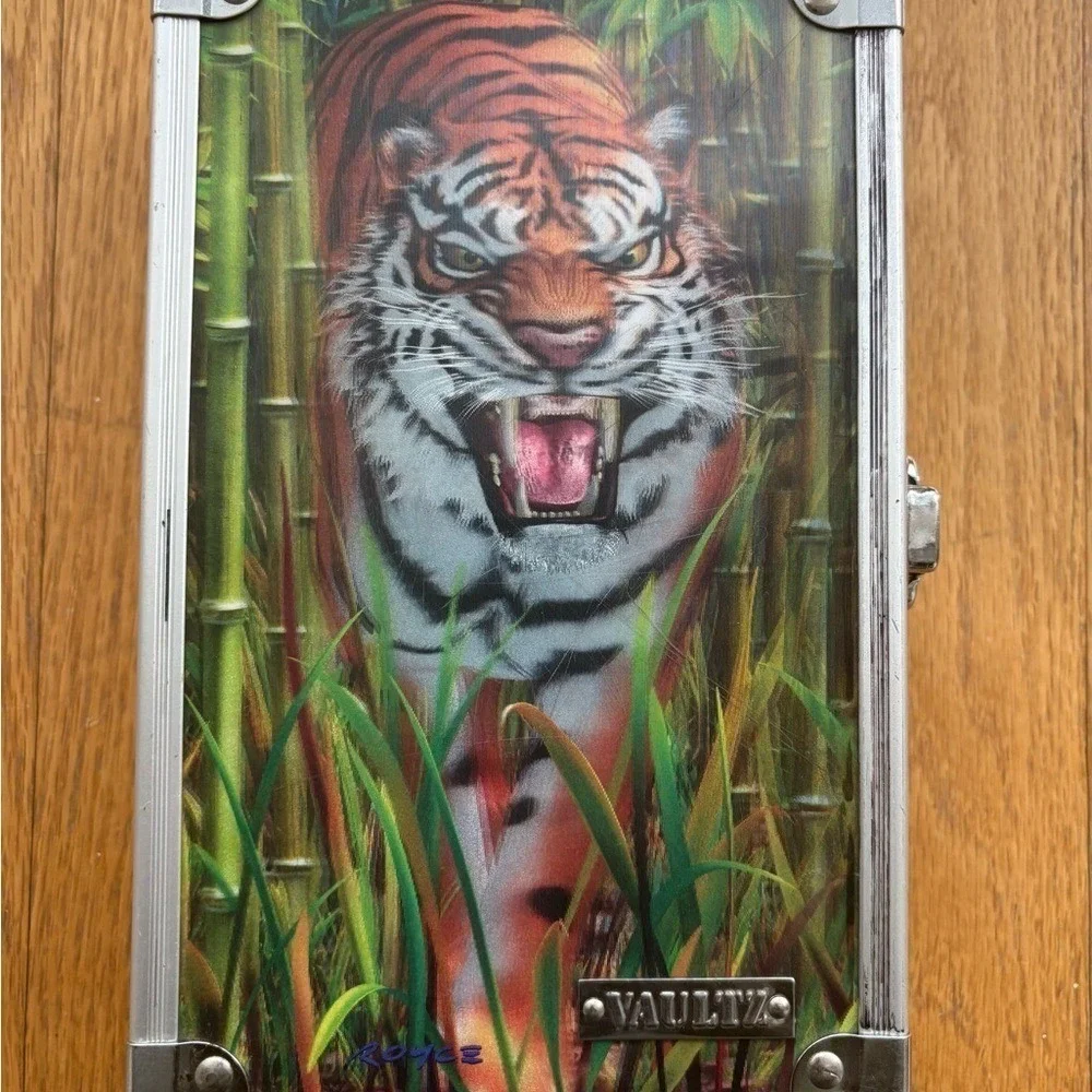 Tiger LockBox Storage Case Trading Cards Collectibles 3D